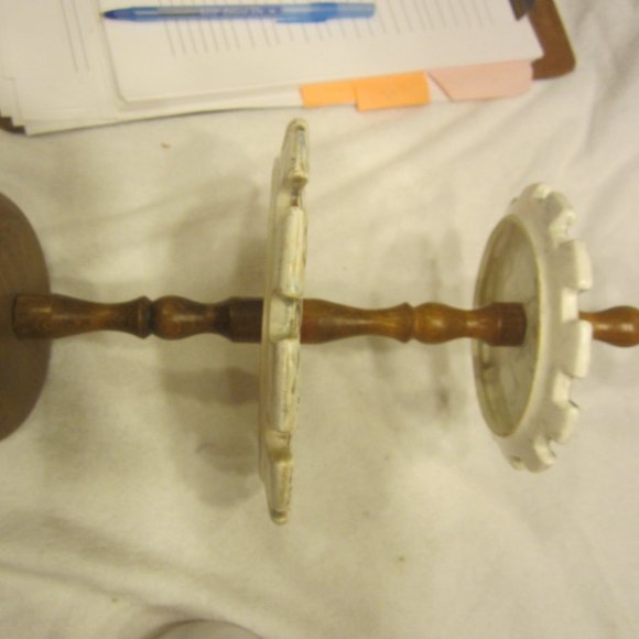 VTG 60'S DOUBLE TIERED TRAY SERVER OR COLLECTIBLE SPOON DISPLAY CADDY - Picture 7 of 7